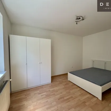 | CHARMANTE 1-ZIMMER-WOHNUNG | HELL & GEMÜTLICH | 1. OBERGESCHOSS | IM GRÜNEN UND DOCH IN DER STADT - Bild 3