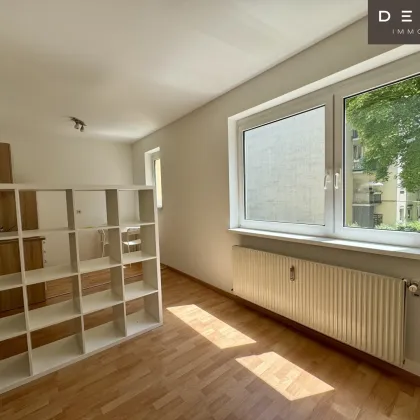 | CHARMANTE 1-ZIMMER-WOHNUNG | HELL & GEMÜTLICH | 1. OBERGESCHOSS | IM GRÜNEN UND DOCH IN DER STADT - Bild 2