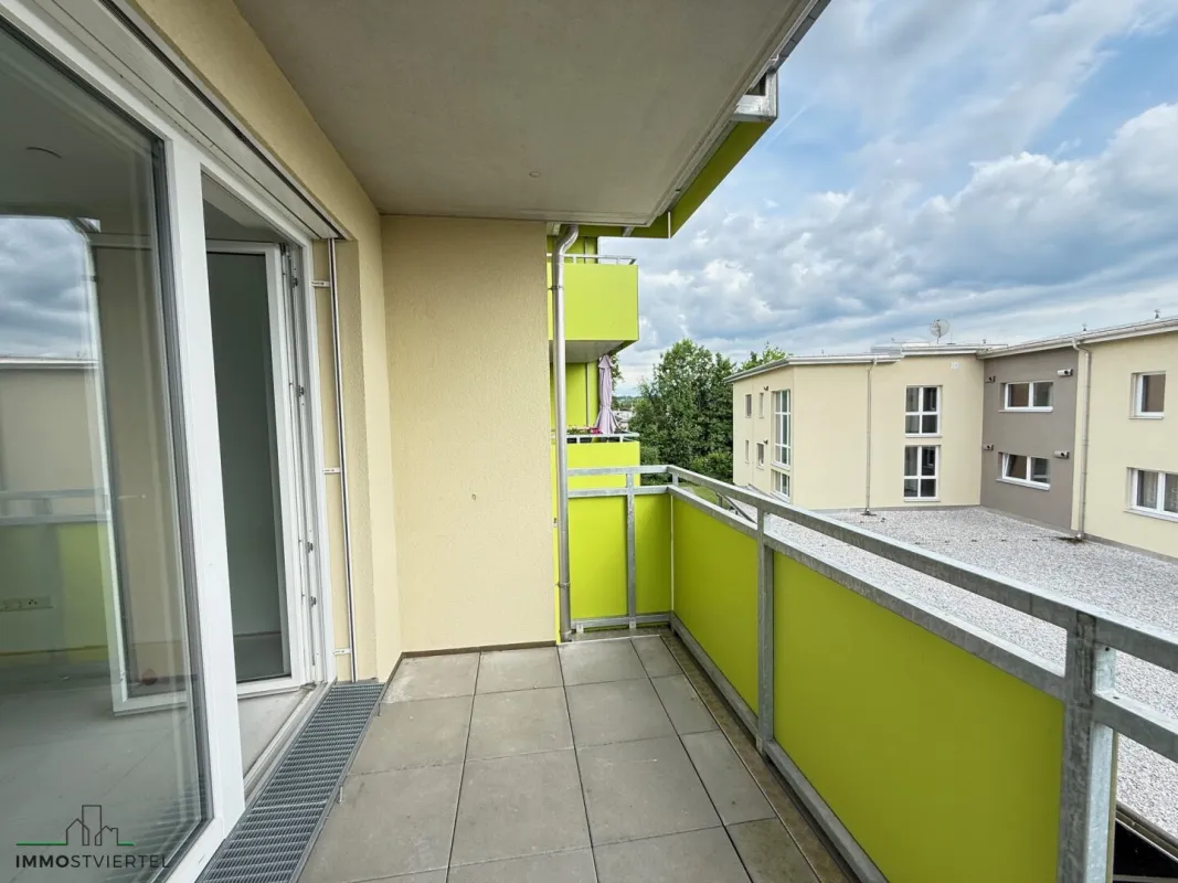 Große Wohnung mit Balkon in zentraler Lage in Ybbs! - Bild 1
