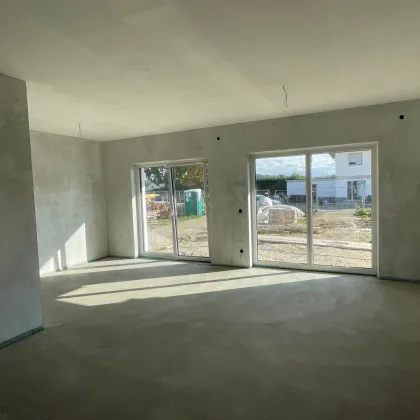 Neue Doppelhaushälfte mit Carport nur noch 2 verfügbar!! - Bild 2