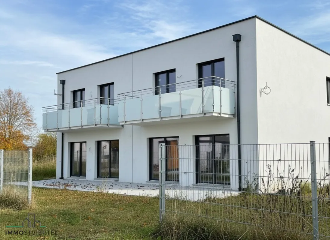 Neue Doppelhaushälfte mit Carport nur noch 2 verfügbar!! - Bild 1