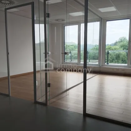 Modernes Büro mit Dachterrasse und Weitblick – 68 m² im 3. Obergeschoss - Bild 3