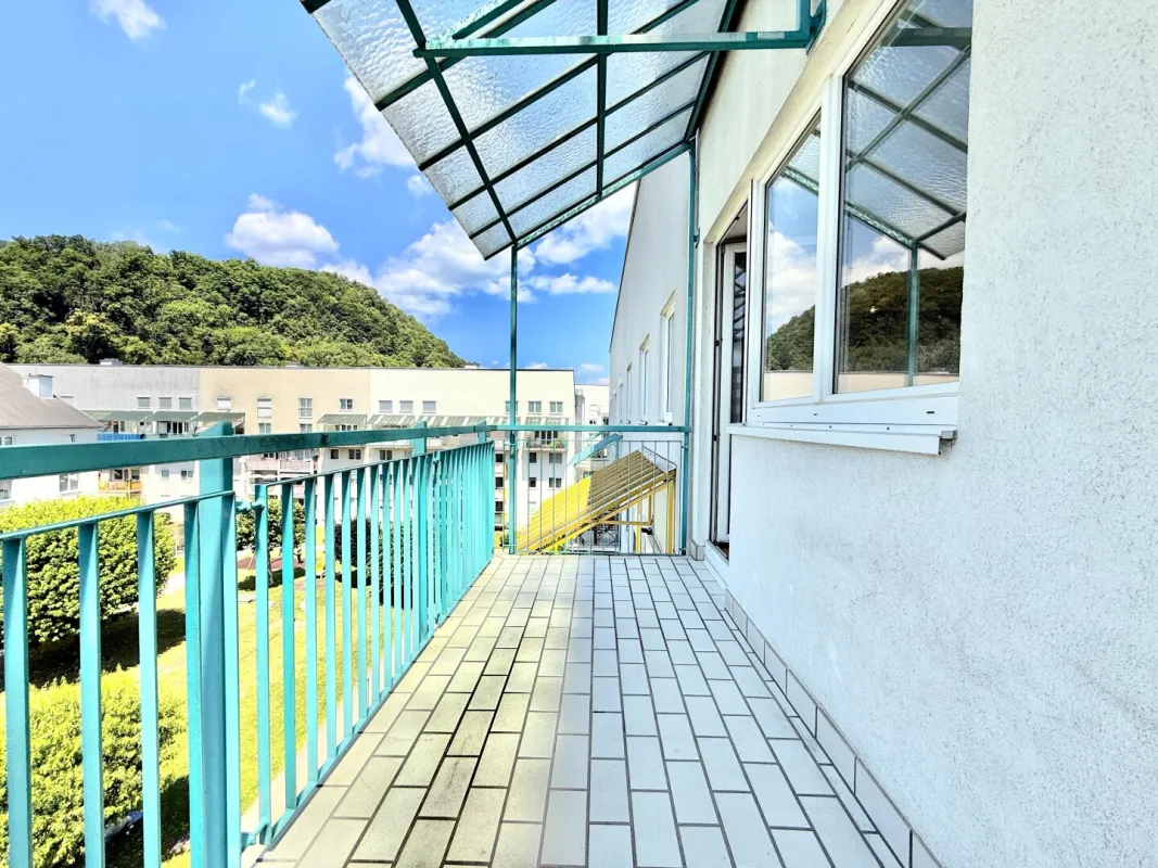 XL-BALKON (W) I LETZTER STOCK I TG - PLATZ I BADEWANNE I SEHR HELL I PARKETT I ABSOLUTE RUHELAGE I FAMILIENFREUNDLICHER GRUNDRISS I AB SOFORT I PROJEKT WOHNEN I - Bild 1