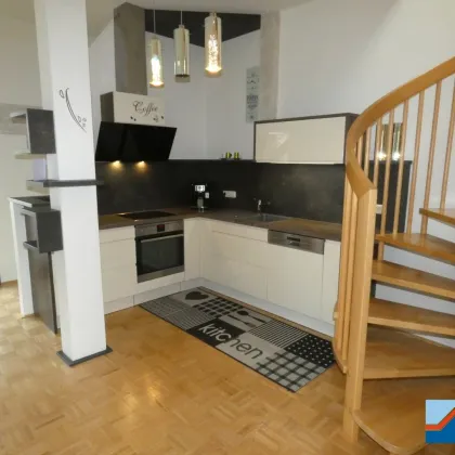 Schöne Dachgeschoßwohnung in Alberndorf mit Terrasse & Parkplatz! - Bild 3