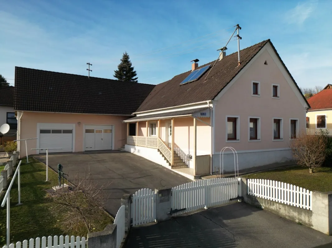 EINFAMILIENHAUS mit sonnigem Grundstück - Bild 1