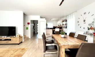 Wienerwald: moderne Doppelhaushälfte mit Pool - bald einziehen und den Sommer genießen!