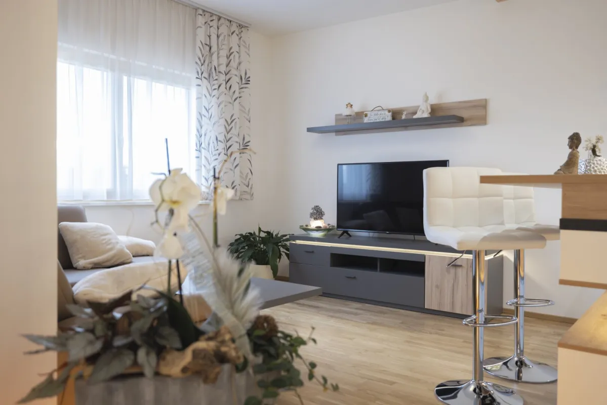 PROVISIONSFREI - DOPPELHAUSHÄLFTE - NIEDRIGENERGIEHAUS - Bild 1