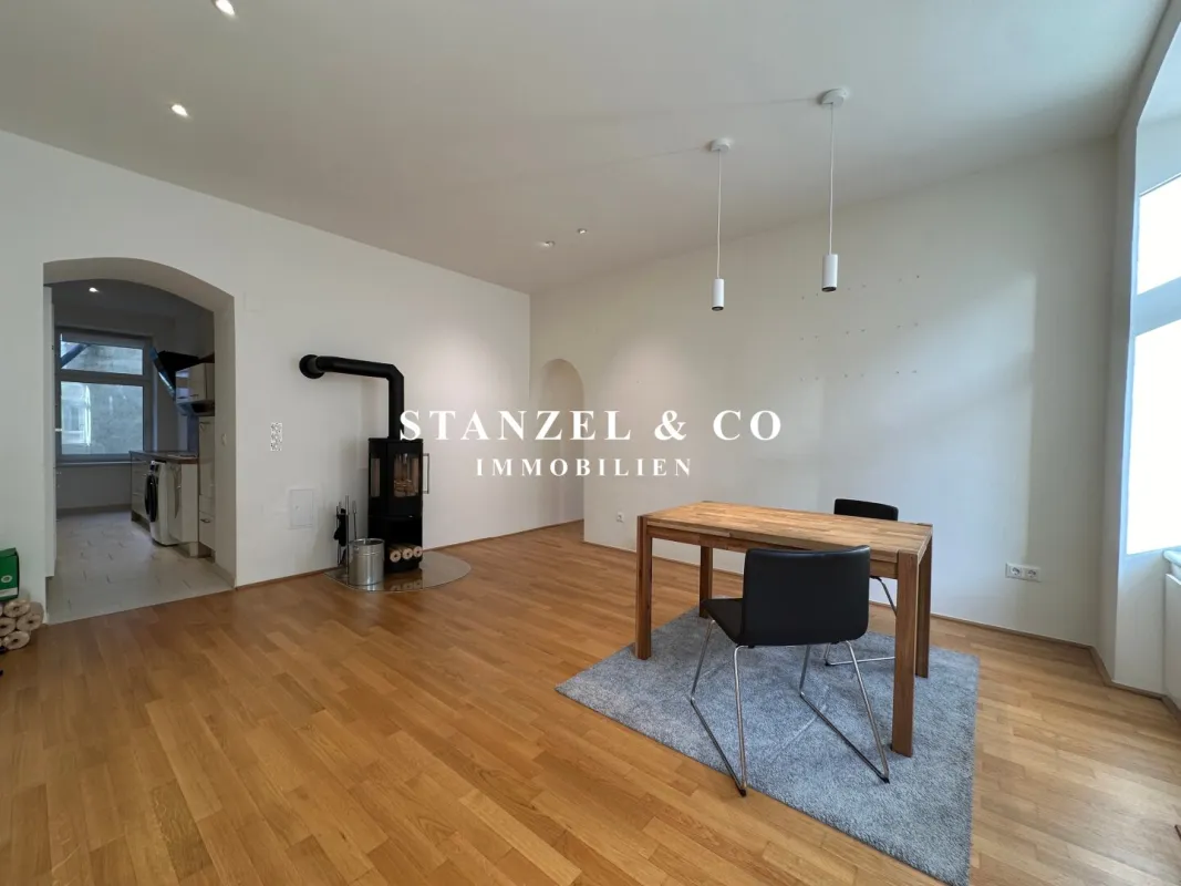 MODERNISIERTES 2-ZIMMER-APARTMENT IN SCHÖNEM  ALTHAUS - Bild 1