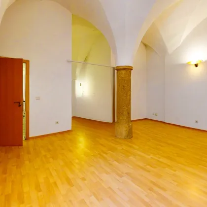 Büro mit Stil & Substanz: Alter Platz 1 – für Ordination, Notar, Makler oder Kanzlei - Bild 2