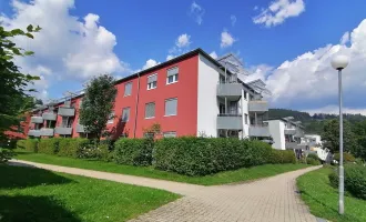 Wohnen in schöner/grüner Siedlungslage mit Balkon!