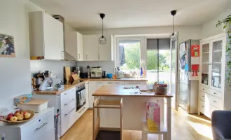 4 Zimmer Obergeschoßwohnung mit großem Balkon in ruhiger Siedlungslage Nähe Sportplatz zu mieten
