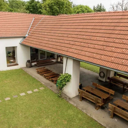 Erweiterter historischer Vierkanthof als exklusive Kinderherberge - Bild 2