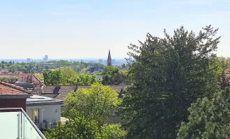 Erstbezug nach Sanierung - Exklusive Dachgeschoss-Maisonette mit 3 Terrassen!