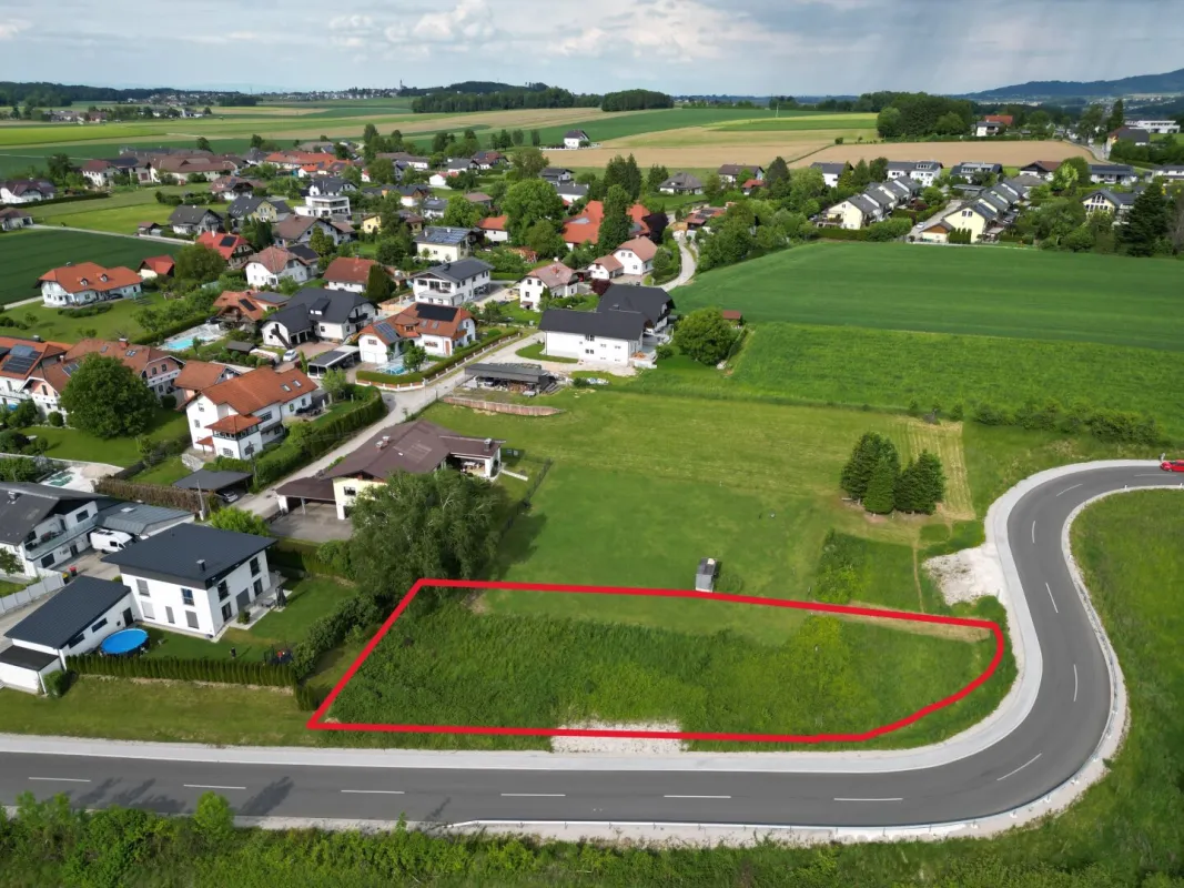 Baugrundstück in Ohlsdorf – Zentrale Lage nahe Pinsdorf und Gmunden– Teilung des Grundstücks möglich - Bild 1