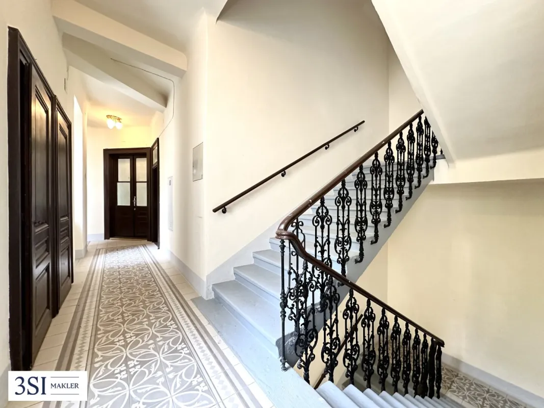 Charmante 1-Zimmer-Wohnung im klassischen Altbauparterre - Bild 1