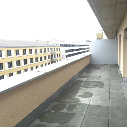 TRAUMHAFTE 3 Zimmer-Penthousewohnung mit 33m2 Dachterrasse in zentraler Lage - Bild 2