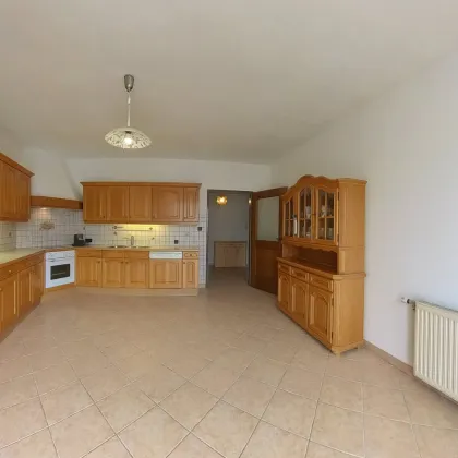 Büro/Praxis/Geschäftsräumlichkeiten in Enzersfeld am Hauptplatz: 92m², 3 Zimmer, Barrierefrei, TOP GEPFLEGT! - Bild 3