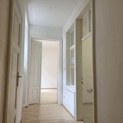 #SQ - MODERNISIERTE ALTBAUWOHNUNG MIT CHARME – - Bild 3