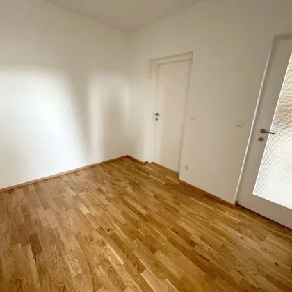 Erstbezug! Großzügige sanierte Eigentumswohnung mit Loggia! - Bild 3