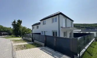 TOP-ZENTRUMSLAGE. EXQUISITES 5 ZIMMER-ZIEGELHAUS! 2 BÄDER-3 TOILETTEN. EDLE AUSSENANLAGEN. PROVISIONSFREI für den Käufer.