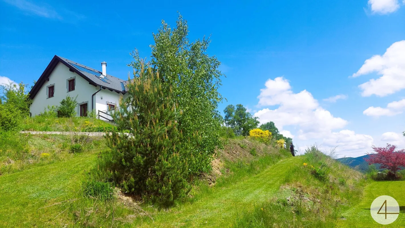 Einfamilienhaus in ruhiger Lage - Bilderbuchaussicht! - Bild 1
