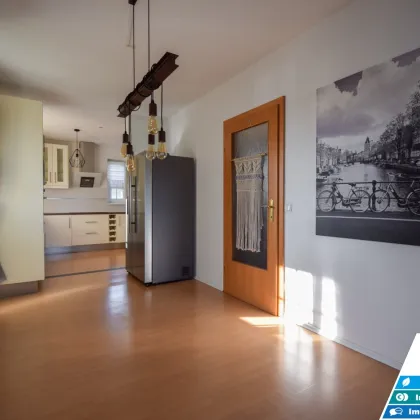 Familienfreundliche Wohnung in Buchkirchen – privater Garten & 2 Balkone - Bild 3