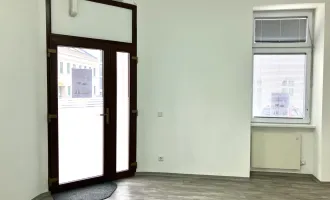 Helles Büro und Geschäftslokal mit Schlafmöglichkeit