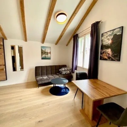 Wunderschöne 2-Zimmerwohnung in kernsaniertem Stadthaus - top Anlage! - Bild 2