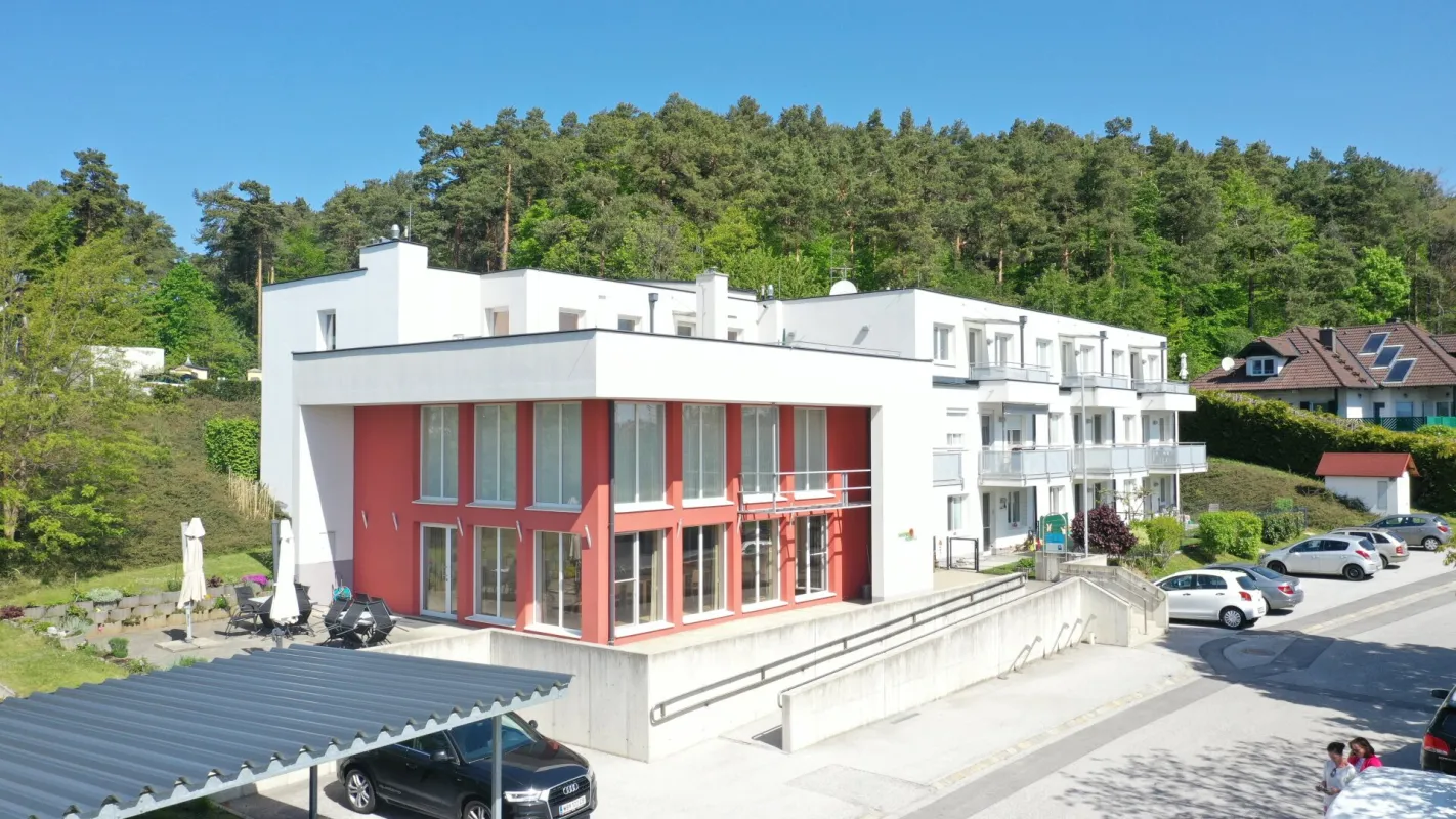 SENIORENWOHNUNG: geräumige 2-Zimmer-Wohnung in Hollenthon - Bucklige Welt - Top 16 - Bild 1