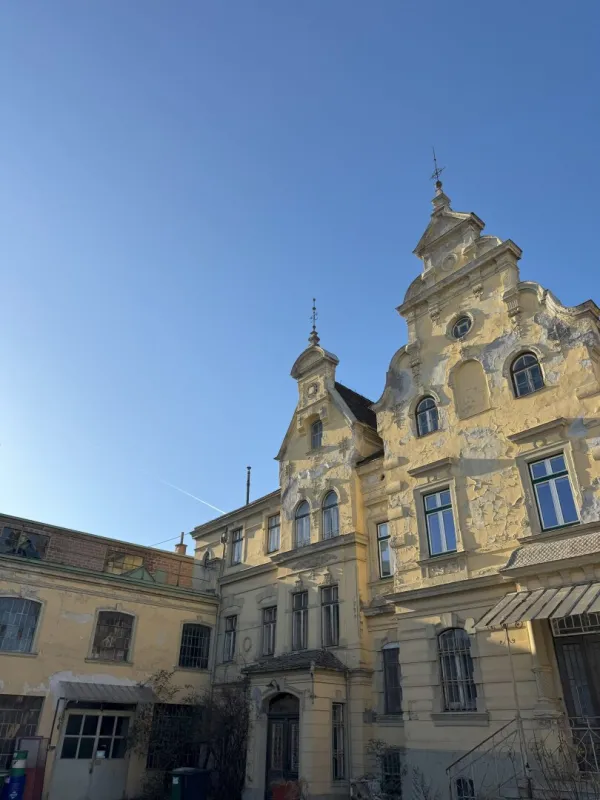 TEILBARES GRUNDSTÜCK MIT HISTORISCHER "VILLA ROSENTHAL" UND GEWERBETRAKT - Bild 1
