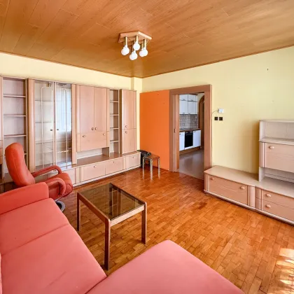 Großzügiges Zweifamilienhaus mit Garten direkt in Tulln - Bild 2