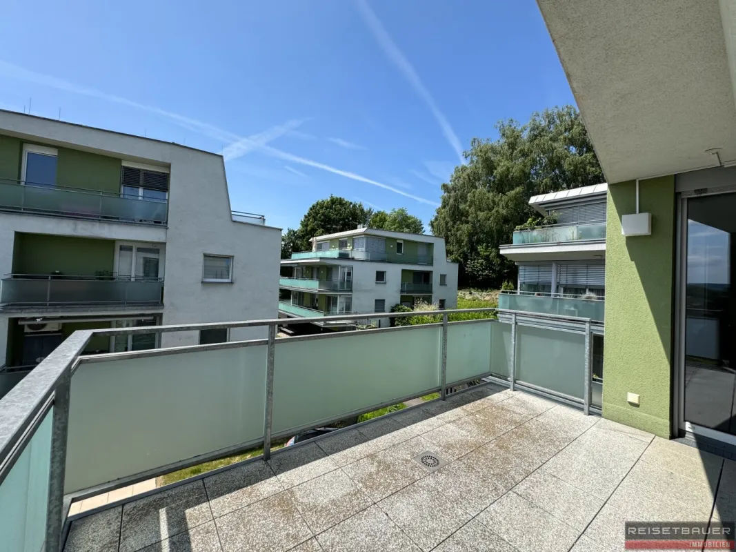 Helle 3-Zimmer-Wohnung mit zwei Balkonen in ruhiger Lage - Bild 1