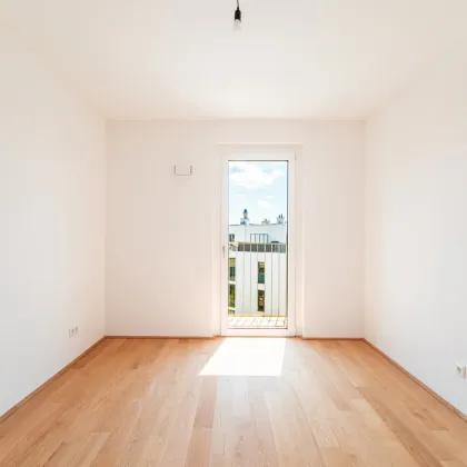 „Hirschfeld – Naturnah wohnen“ – Niedrig-Energie-Standard-Neubau in begehrter Grün-Ruhelage - Bild 2