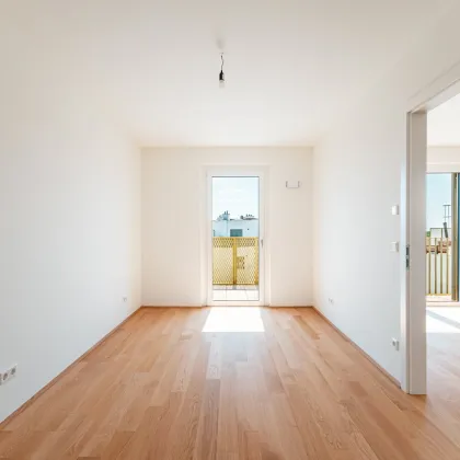 Alles was man sich wünscht – kostengünstige Heizung/“Kühlung“ über Erdwärme, PV-Anlage, weitläufige Grünflächen - Bild 3