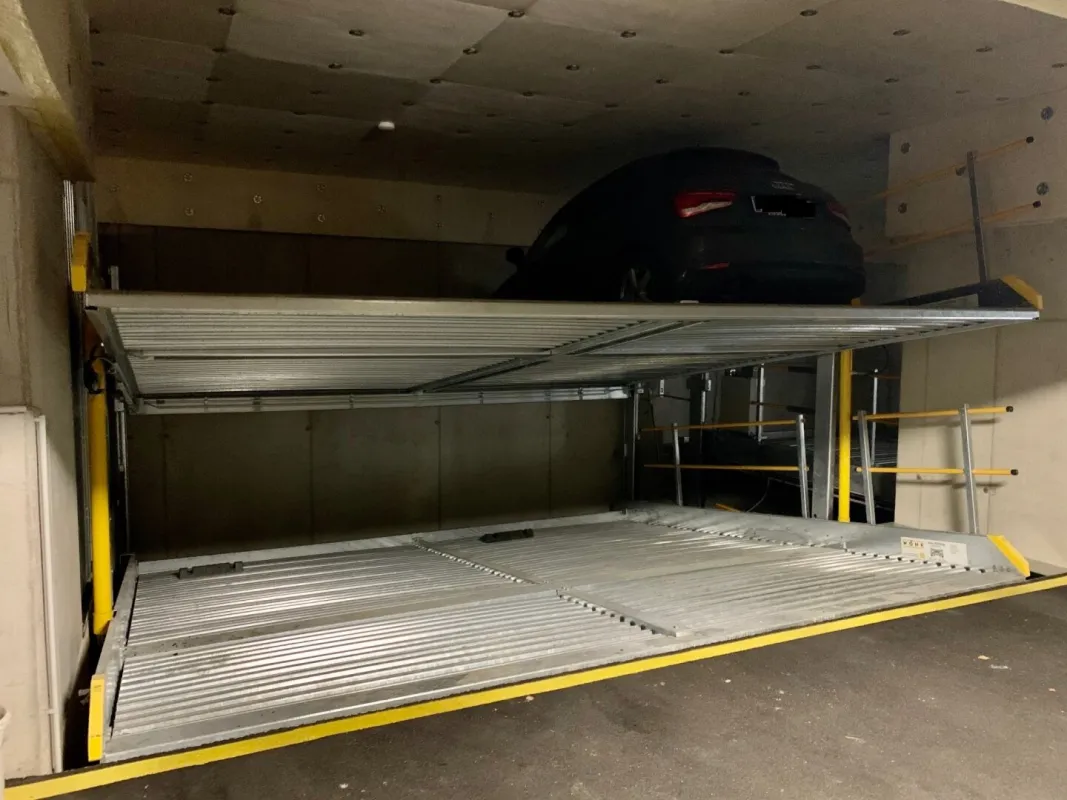Tiefgarage | Stapelparker | Flugfeldstraße 17 - Bild 1