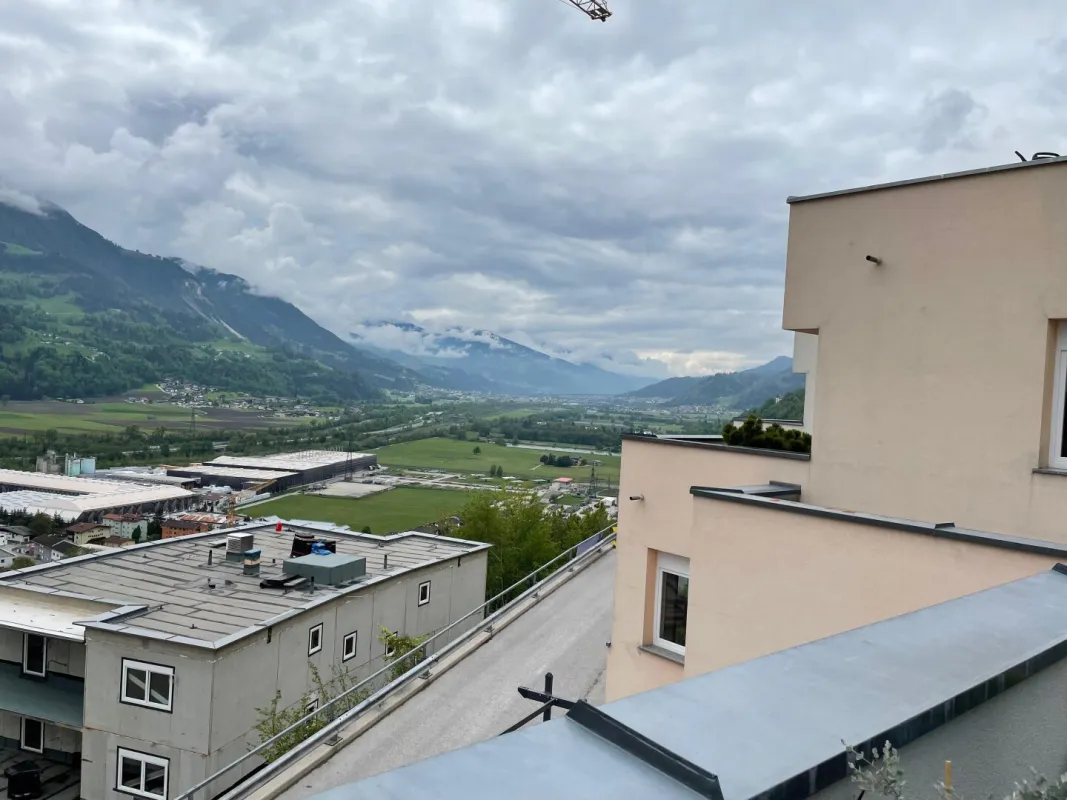 Traumhafte 2 Zimmer Terrassenwohnung mit Weitblick in Toplage von Jenbach zu verkaufen - Bild 1
