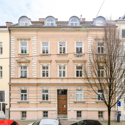 Komfortable Altbau Wohnung im Zentrum - Bild 2