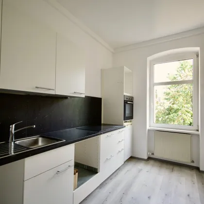 Komfortable Altbau Wohnung im Zentrum - Bild 3
