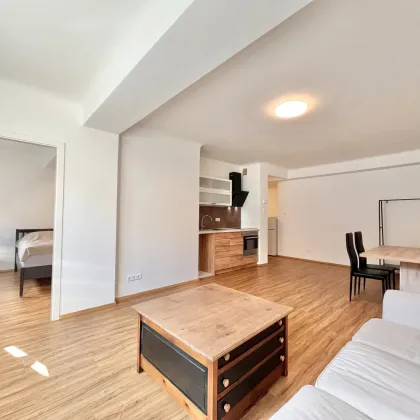 SANIERTE 2 ZIMMER NEUBAUWOHNUNG IM 4.LIFTSTOCK NAHE U-BAHN - Bild 2