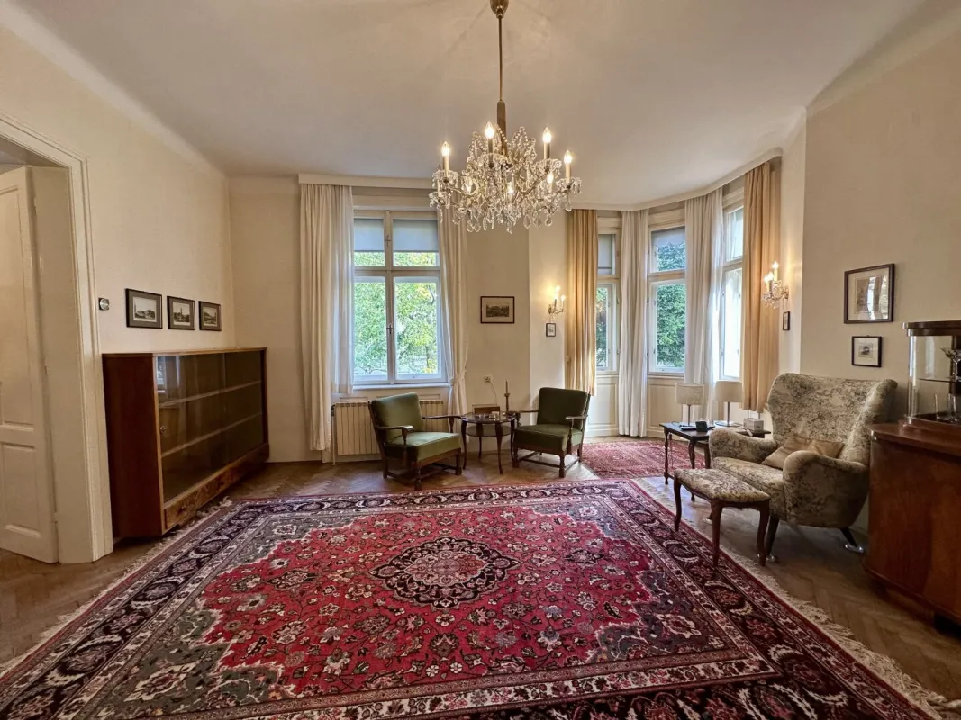 Traumhafte Villa in Baden: ca. 800 m² Grundstück, zentrumsnah, 200 m² mit erheblichem Ausbaupotenzial! - Bild 1