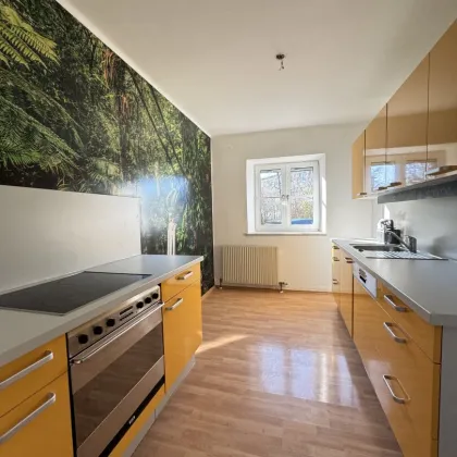 Zentral gelegene 4-Zi.-Wohnung in Neumarkt am Wallersee - Bild 2