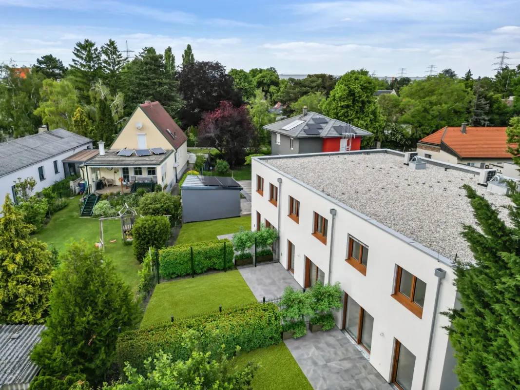 Platz zum Leben: 136m² Wohnfläche & 54m² Wohn-/Essbereich im Grünen - Bild 1