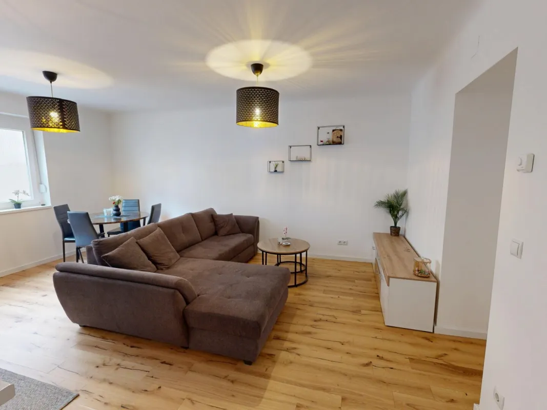 Modern sanierte 3-Zimmer-Wohnung in begehrter Lage des 18. Bezirks - Bild 1