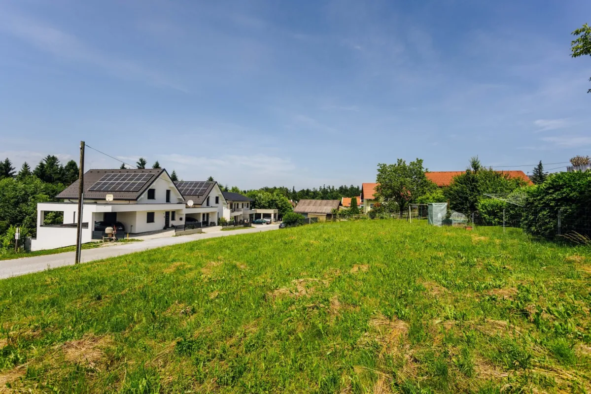 Wohnen mit Stil: Sonniges Grundstück in Hitzendorf in bester Nachbarschaft - Bild 1