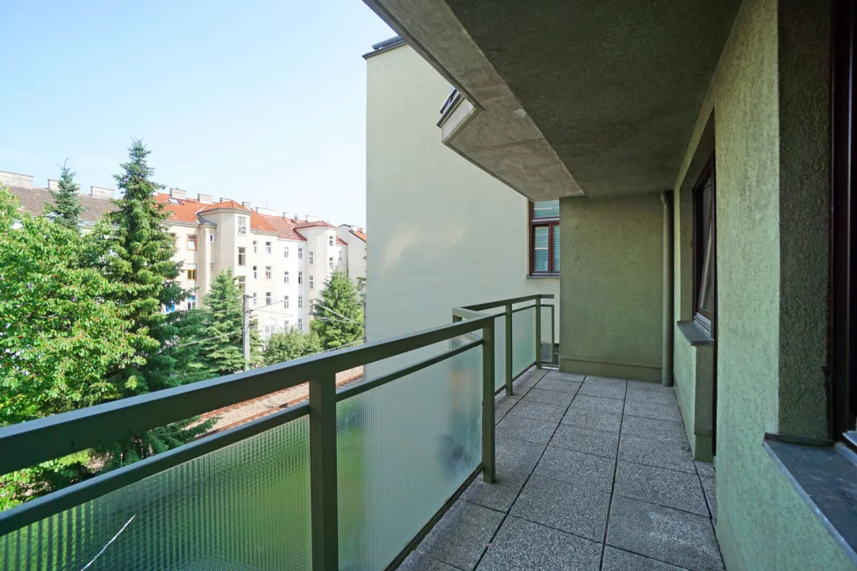 3 Zimmer mit Loggia in Hoflage – frisch generalsaniert & bestens gelegen - Bild 1