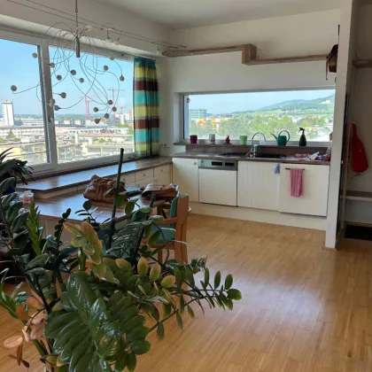 Neuwertige Penthouse-Wohnung im obersten Geschoß mit Rund-um-Blick über die Stadt Salzburg ! - Bild 2