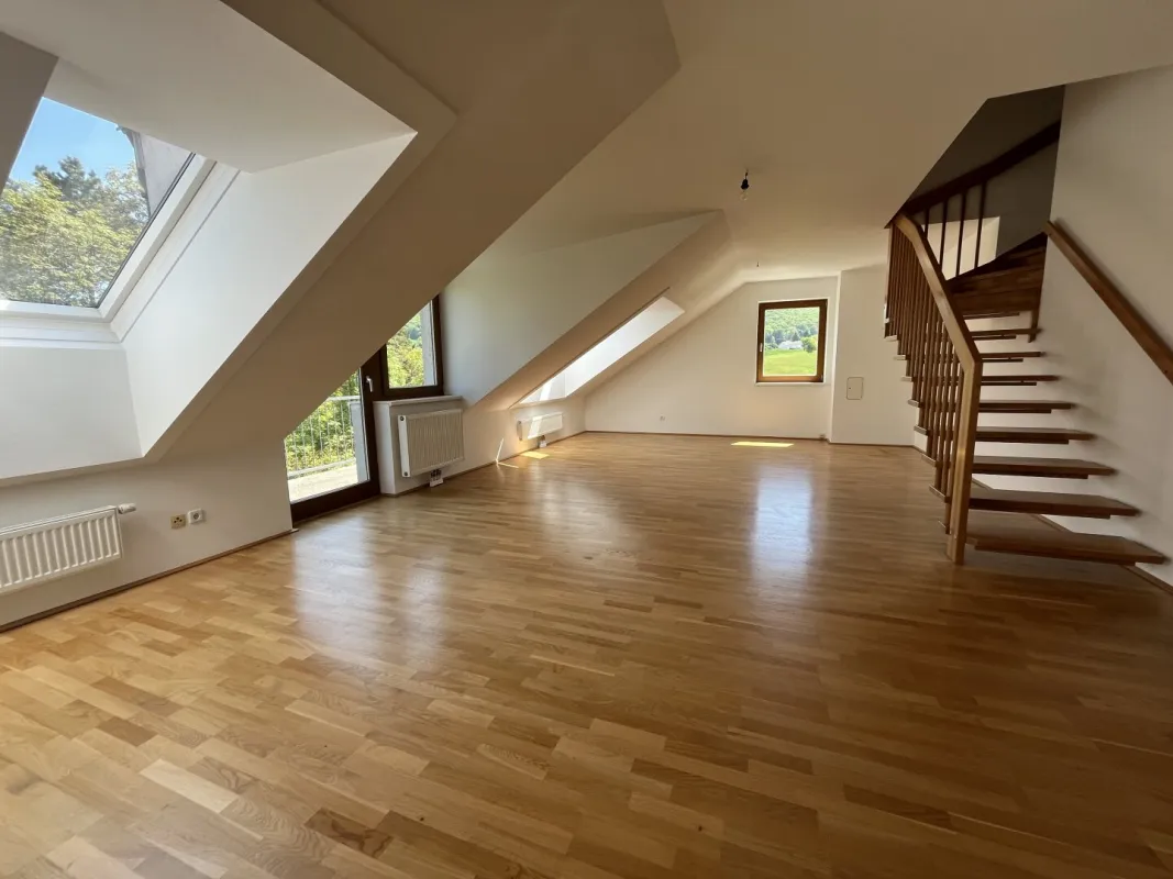 Traumhafte Maisonettewohnung in Katzelsdorf - ideal für Familien - Bild 1