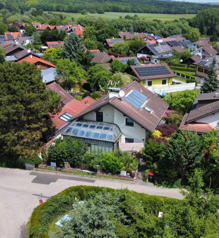 gepflegtes Einfamilienhaus mit traumhaftem Wintergarten zu verkaufen - Bild 1