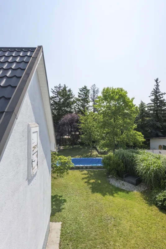 Einfamilienhaus mit großem Garten und Entwicklungspotenzial - Bild 1