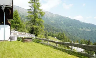 Idyllisches Berghaus in Kärnten: 10 Zimmer, Garten, Balkon & Kamin – Ihr Rückzugsort.